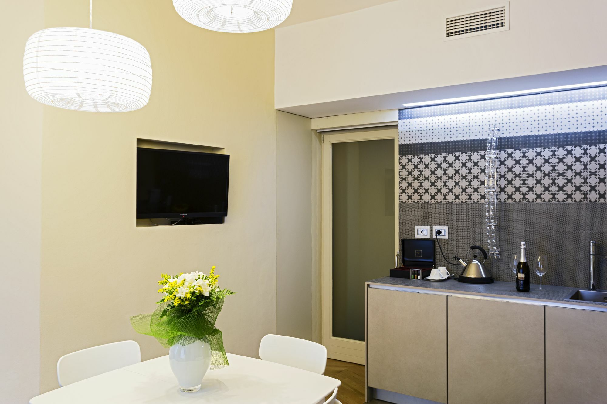 Maison Laghetto - Apartment Suite มิลาน ภายนอก รูปภาพ